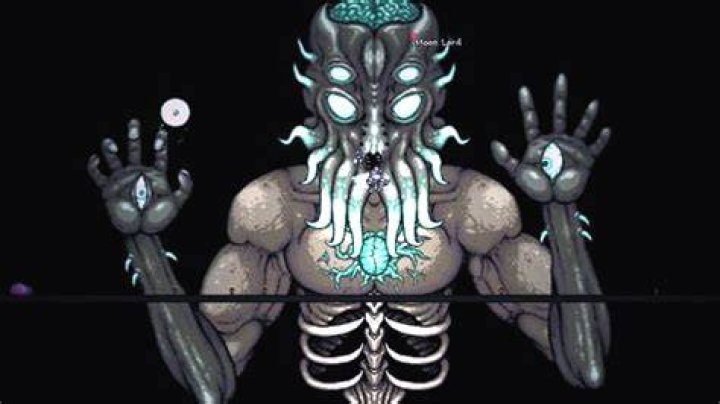 Someone beat Terraria hard mode with 1 HP and no dodges