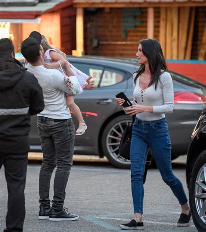 Sonni Pacheco, Canadian Model, Mother Of Jeremy Renner's Baby Reports (PHOTOS)