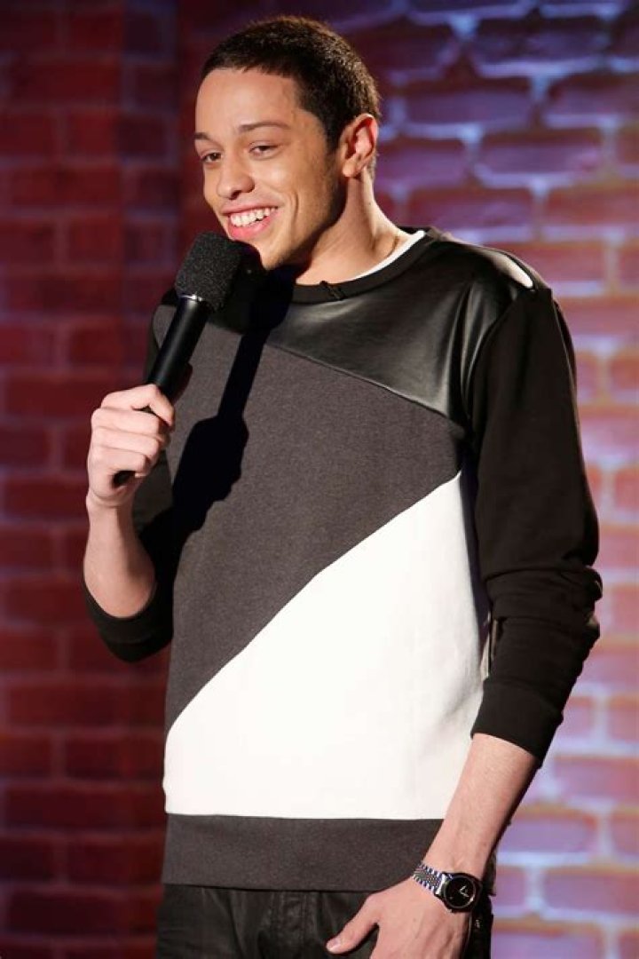 Standup Comedian Pete Davidson Weight Gain? Saturday Night Live John Krasinski Episode They