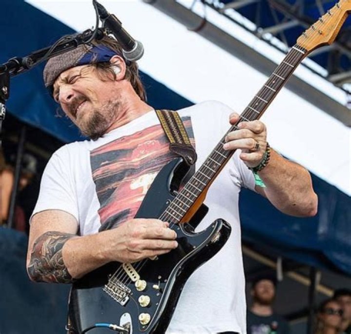 Sturgill Simpson Wiki Real Name, Net Worth, Relationship, and Bio