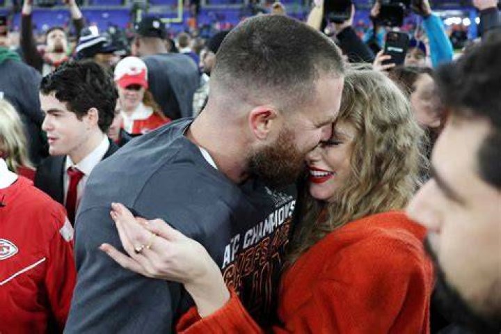 Super Bowl Star Travis Kelce Tells Story Of Shooting His Shot With