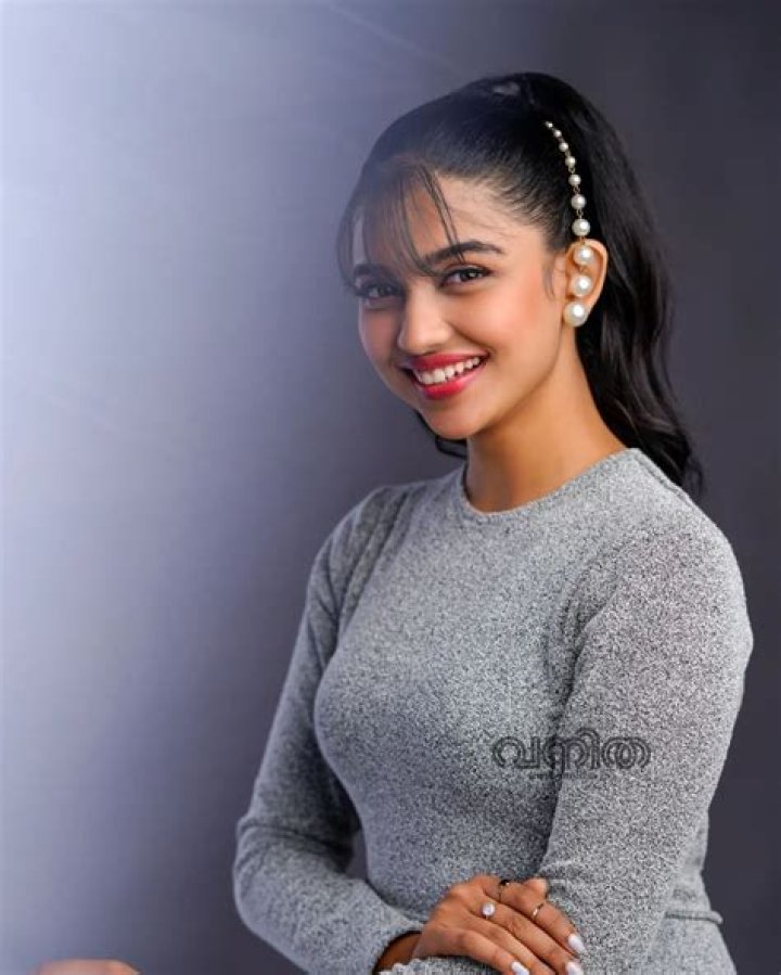 Super Sharanya Fame Mamitha Baiju Looks Stylish in Latest Photoshoot