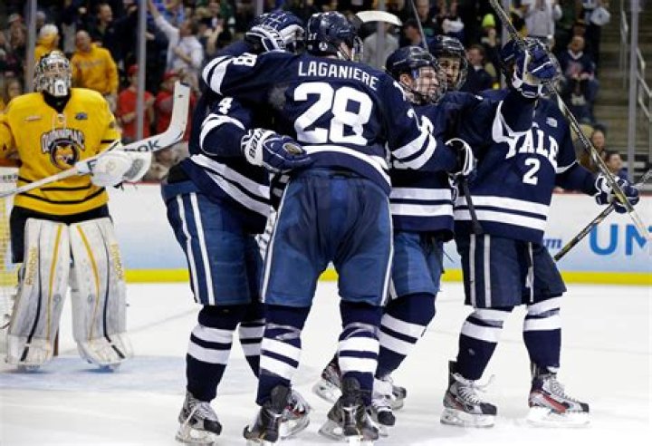 Surprising Quinnipiac leads the hockey pack