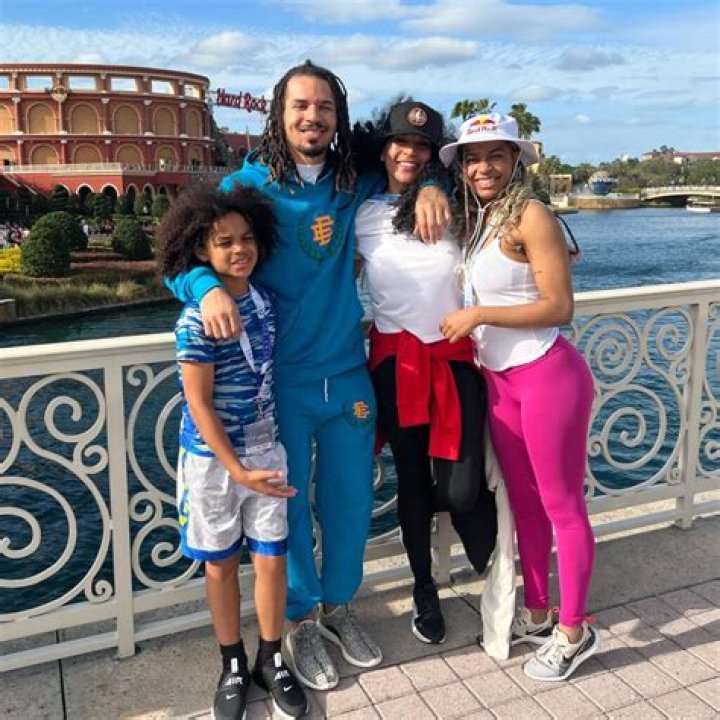 Tag Oliver Anthony siblings — Thedistin