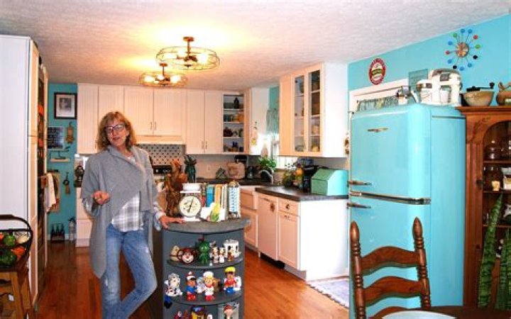 Tahlia Paris in the kitchen MyConfinedSpace