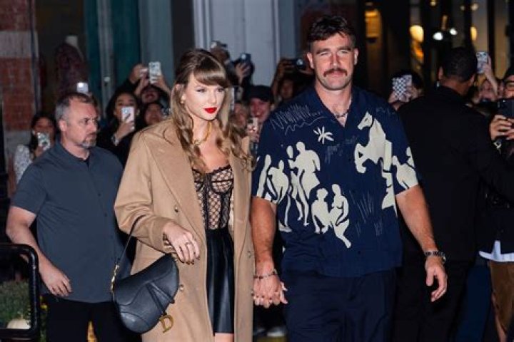 Taylor Swift rumoured to have had a secret boob job, with singer&iquest;s