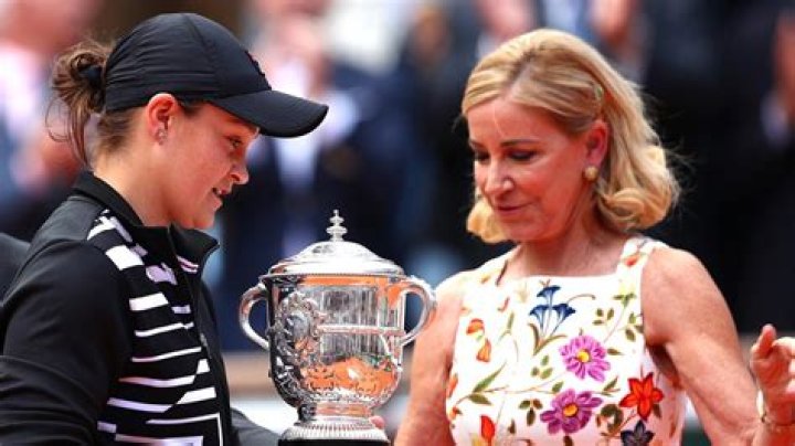 Tennis legend Chris Evert reveals cancer has returned and prepares for more chemotherapy The