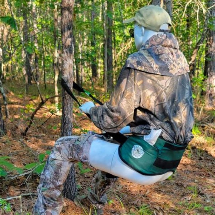 The Crapstrap Is a Tree Pooping Strap That'll Help You Poo In Nature