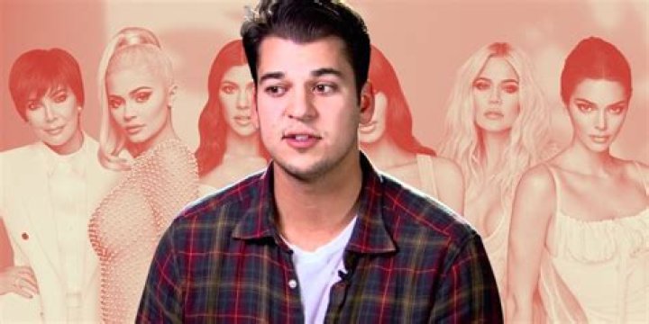 The TRUTH Behind Khlo&eacute; Kardashian & Michele Morrone's Date E! News
