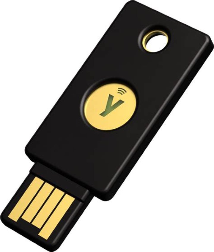 The YubiKey enables smart card authentication How the YubiKey works