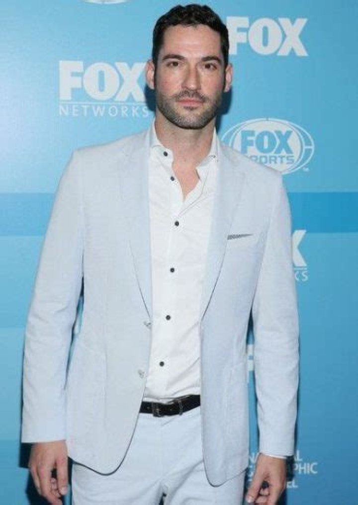 Tom Ellis Height Weight Body Measurements Eye Color