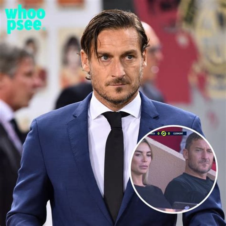 Totti e Noemi Bocchi non si nascondono più prima foto insieme nel