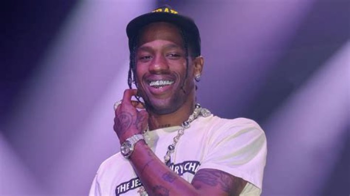 Travis Scott, acusado de pegarle un puñetazo en la cara a un hombre