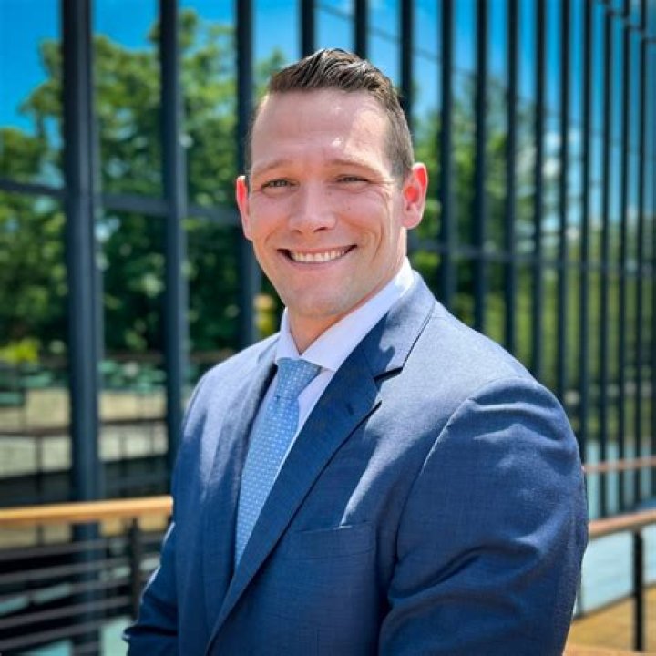 Trevor Smith Senior Financial Advisor First Horizon Advisors LinkedIn