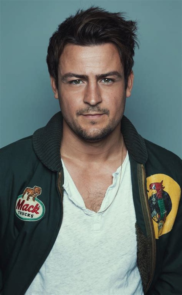 Tyler Hynes &mdash; Biografi Aktor, Film, Penghargaan & Fakta
