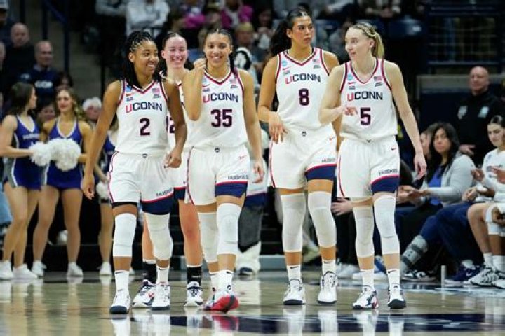 UConn women's basketball players now DI coaches