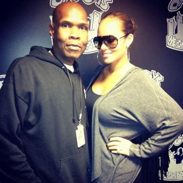 [Updated] Evelyn Lozada Dishes Wedding Details, Ochocinco's Proposal + The 'New Girls