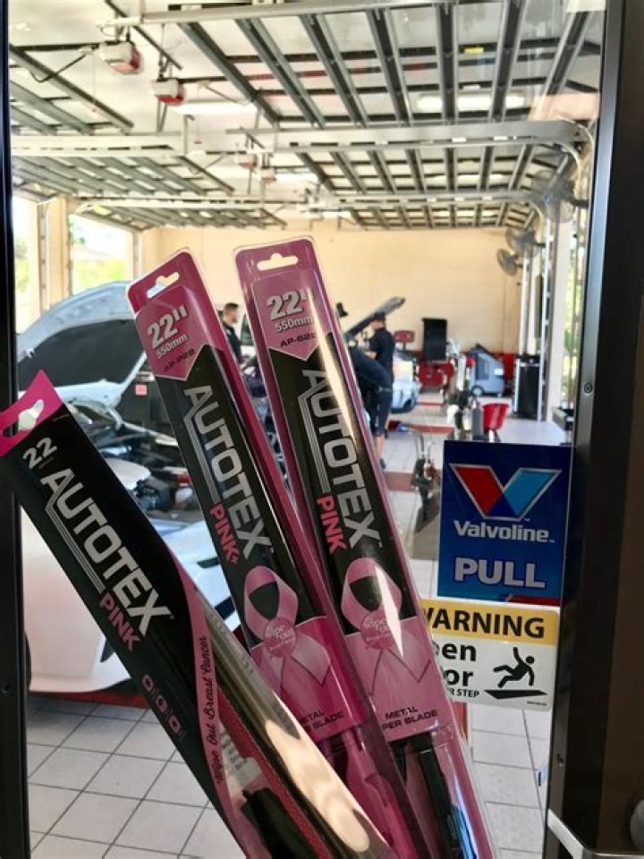 Valvoline offering pink wiper blades to fight breast cancer FOX 2