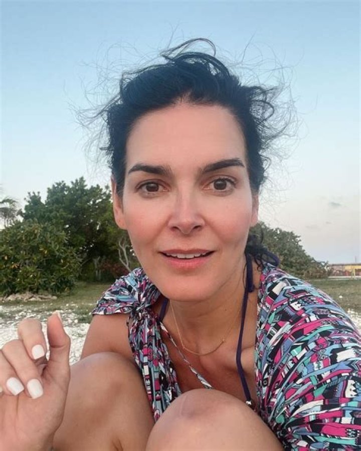 Vanessa Marcil, Angie Harmon Bikini, 90s Fashion, Retro Fashion, Radio
