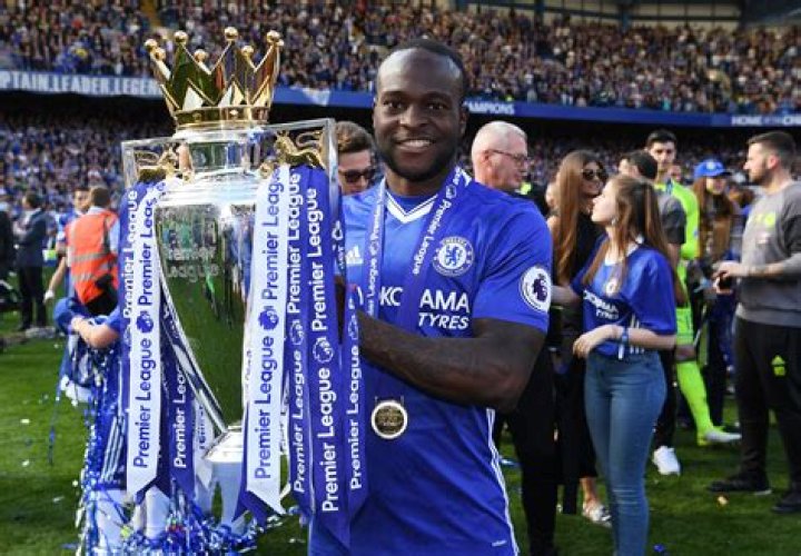 Victor Moses signs new Chelsea contract to complete remarkable