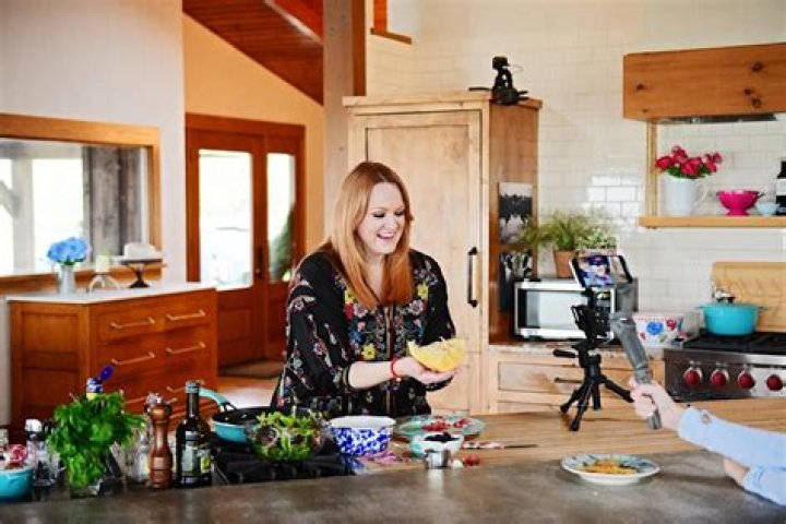 What does Pioneer Woman keep in her kitchen all the time? Ree Drummond