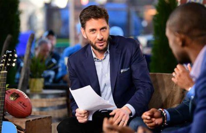 What is Mike Greenberg Net Worth? His Bio, Salary, Married, Wife, Kids