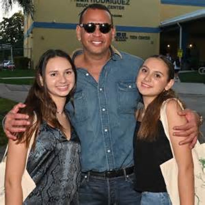 Who Are Lee Rodriguez Parents? Ethnicity And Siblings Of Actress