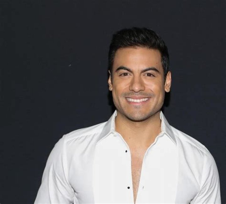 Who Is Carlos Rivera Wife? Gay, Height, and Age