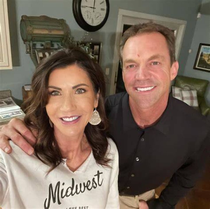 Who is Governor Kristi Noem's husband and how many children do they