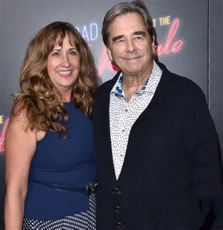 Who is Julie Landfield Husband? Bio, Age, Height