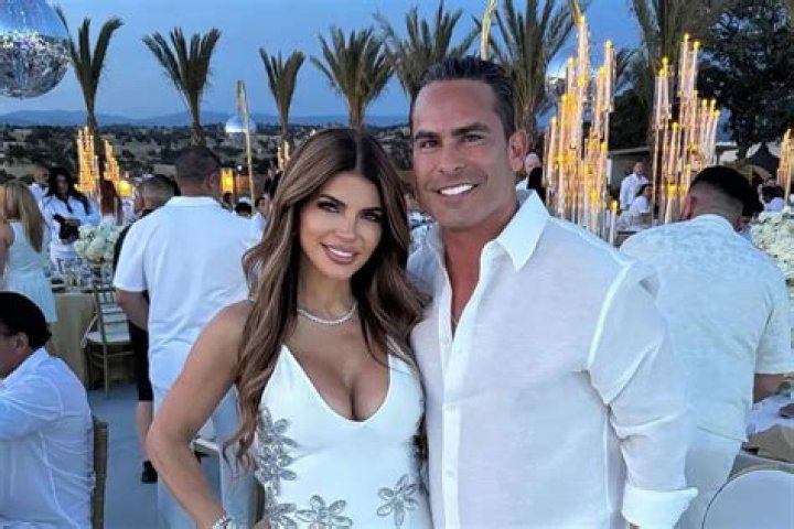 Who is Luis Ruelas? Age, Wife, Net worth, Children, Wikipedia, Parents, Son, Job