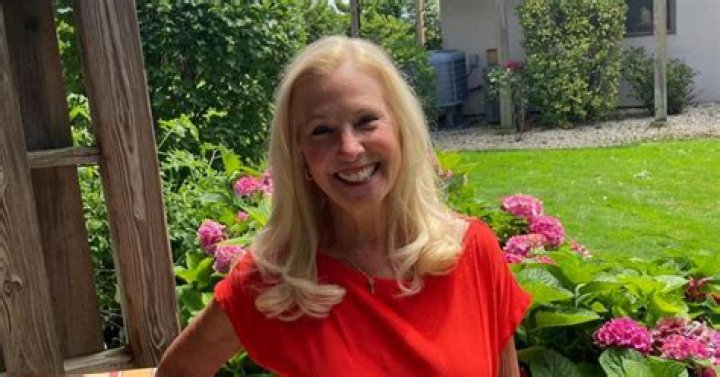 Who Is Roberta Zaktzer on The Golden Bachelor? Breaking News in USA Today