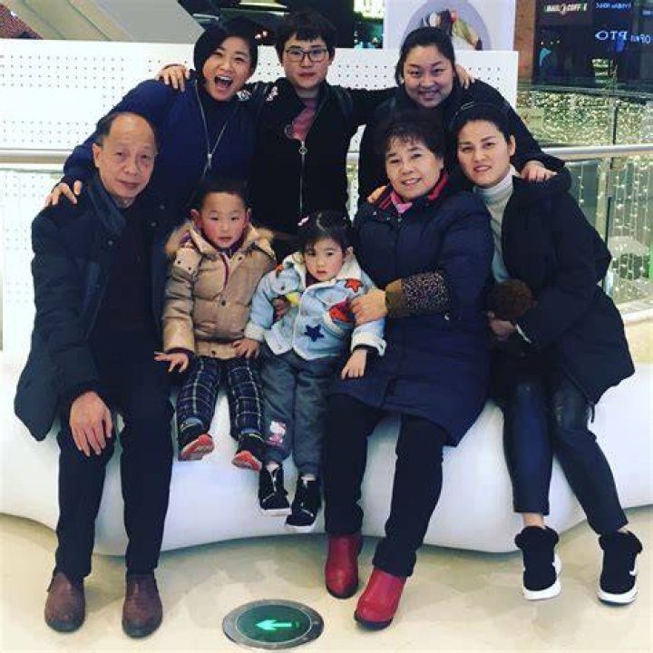 Xia Li Husband Is She Married Or Dating Anyone?