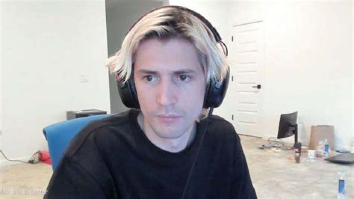 xQc Says He's Filing Lawsuit Against ExGirlfriend Adept in McLaren Saga