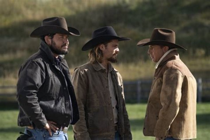 Yellowstone season 3 episode 9 Is Teeter an undercover agent