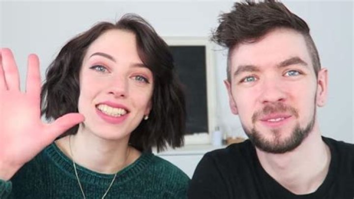 YouTubers Jacksepticeye and Wiishu confirm 'emotional' split BBC News