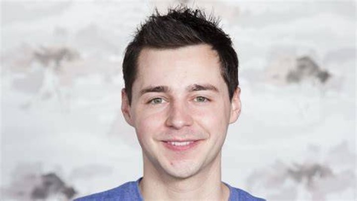 Zach Winkler (iZDatpurpsWag) Twitter