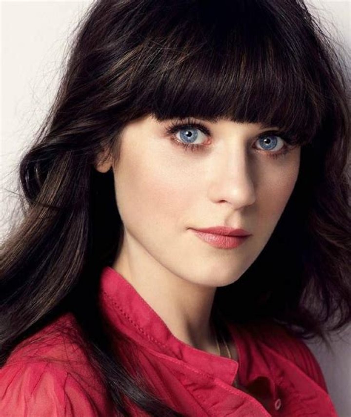 Zooey Deschanel Movies, Bio and Lists on MUBI